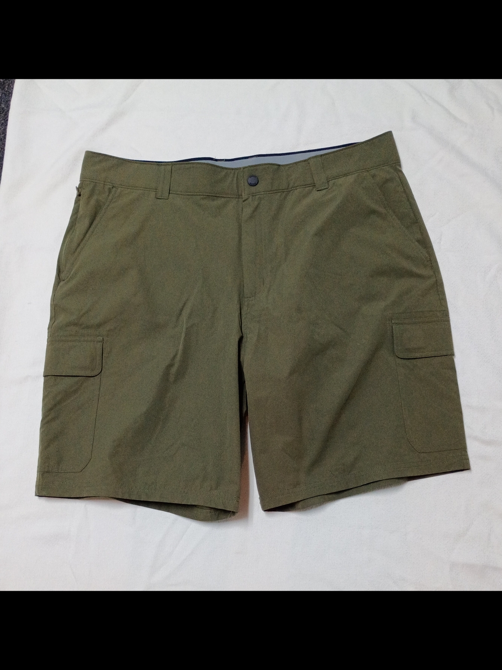 Orvis Men's Olive Green Cargo Shorts